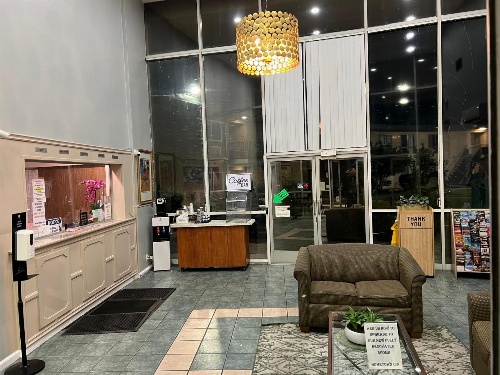 Hometown Inn North Hills image 1