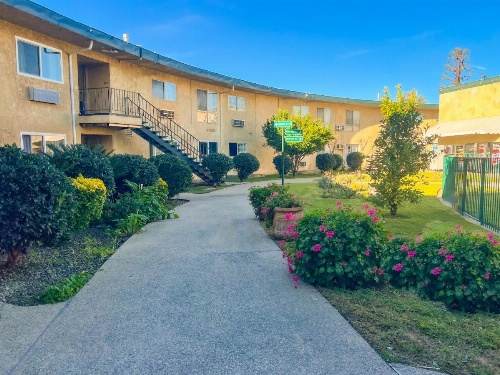 Hometown Inn North Hills image 8